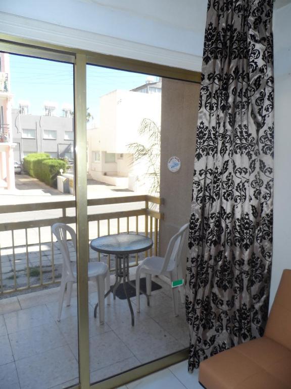Geotanya Apartments Limassol Chambre photo